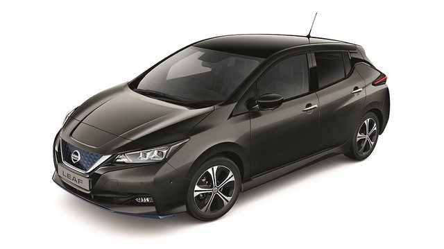Nissan Leaf, цвет черный